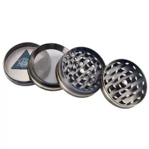 Grinder Polinizador Metal Diamonds Skull 50 mm.